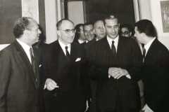 Giugno-1975-Il-Presidente-del-Consiglio-Aldo-Moro-visita-il-Liceo-di-Poggiardo-Lecce